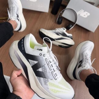 NEW BALANCE ELITE